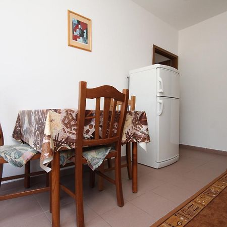 Apartments And Rooms By The Sea Starigrad, Paklenica - 6591 Rum bild