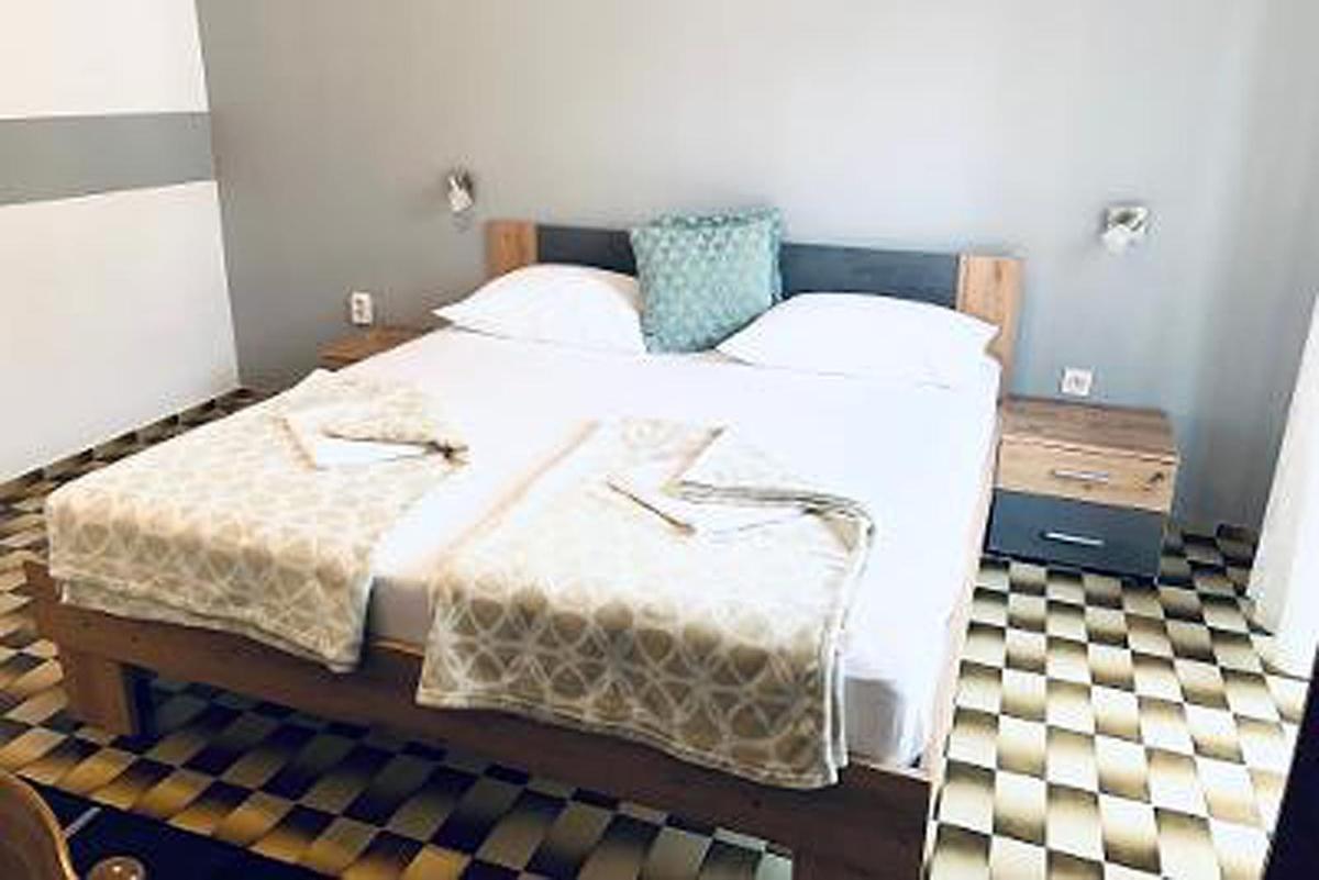 Apartments And Rooms By The Sea Starigrad, Paklenica - 6591 Rum bild